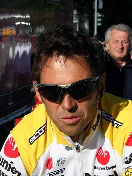 Gilberto Simoni (Saunier Ducal - Prodir) looks relaxed and could better his 2005 second place today