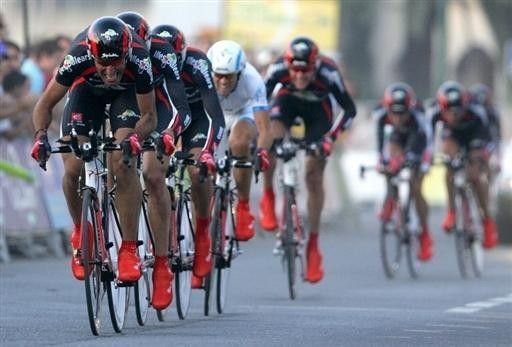 The Caisse D&acute;Espagne team