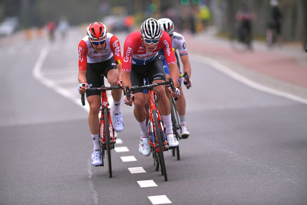 Van der Poel leads the escape of four