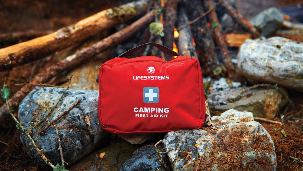 is-it-time-to-give-your-hiking-first-aid-kit-a-safety-check-advnture