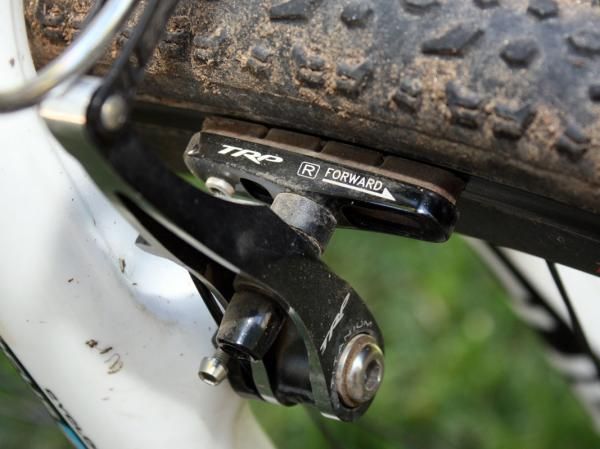 The cartridge-style pad holders make for easy compound swaps on race day