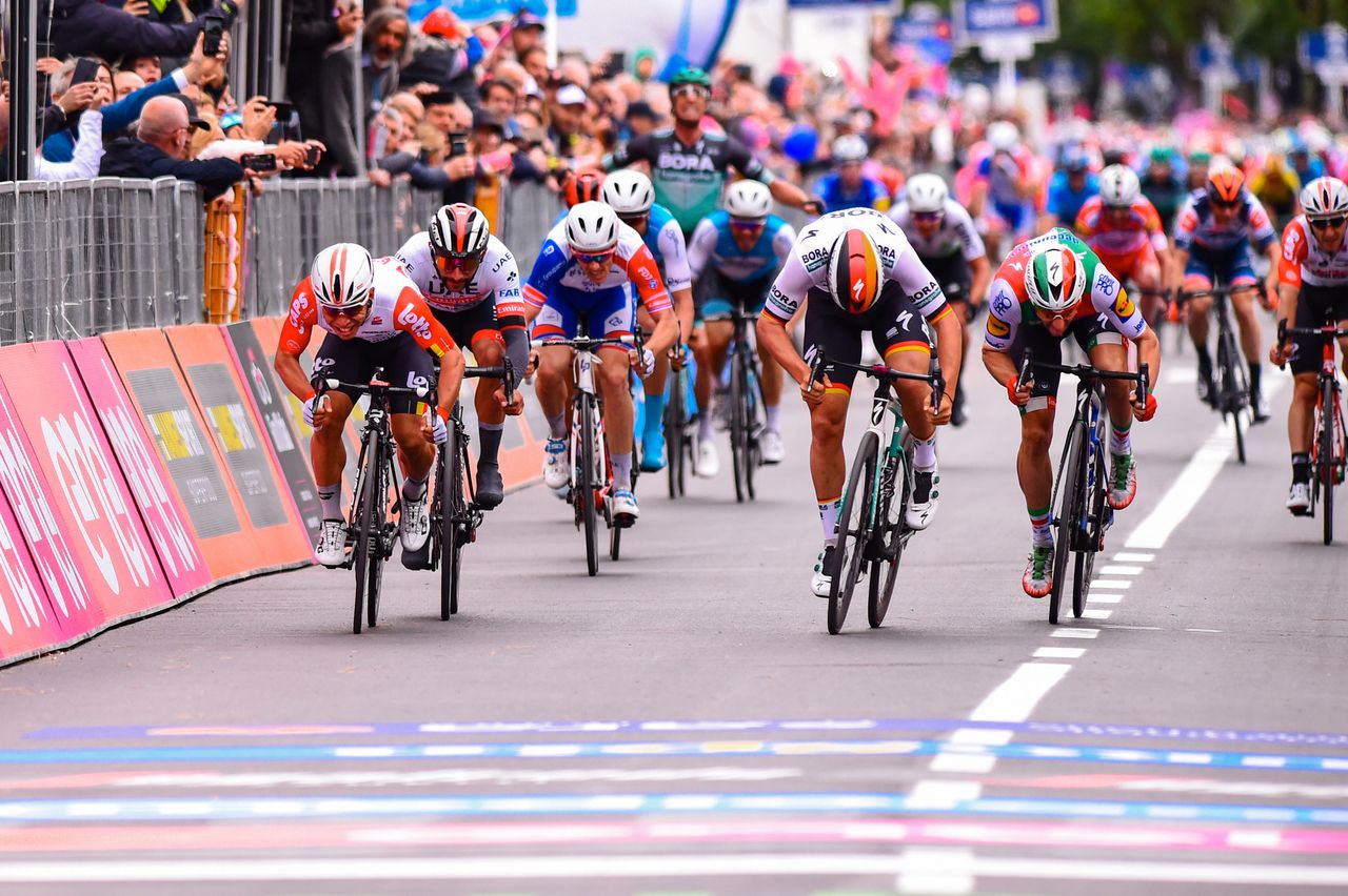 The sprint to the line &ndash; Ewan vs Ackermann