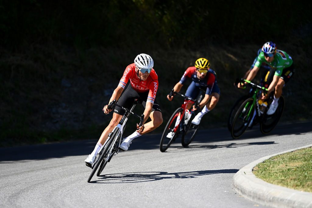 CHTEL LES PORTES DU SOLEIL FRANCE JULY 10 Warren Barguil of France and Team Arka Samsic competes in the breakaway during the 109th Tour de France 2022 Stage 9 a 1929km stage from Aigle to Chtel les portes du Soleil 1299m TDF2022 WorldTour on July 10 2022 in Chtel les portes du Soleil France Photo by Tim de WaeleGetty Images