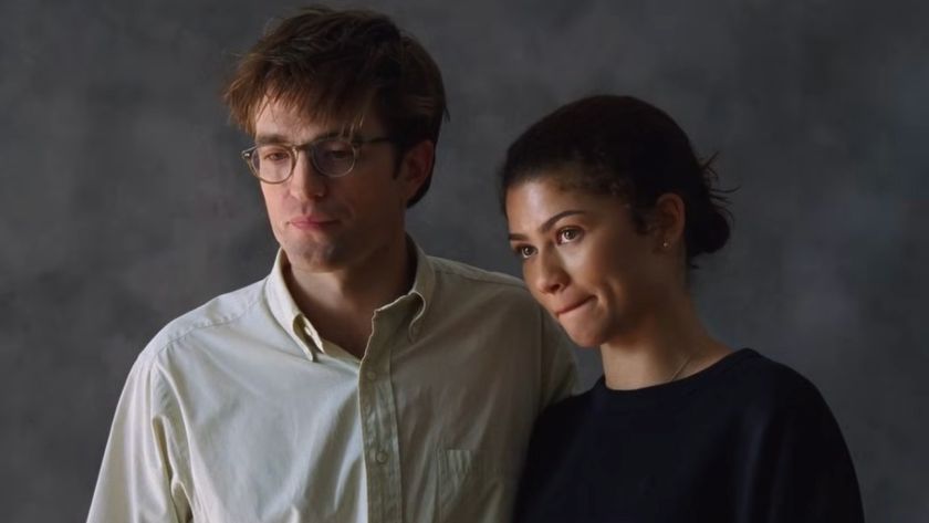 Charlie (Robert Pattinson) and Emma (Zendaya) pose awkwardly in The Drama.