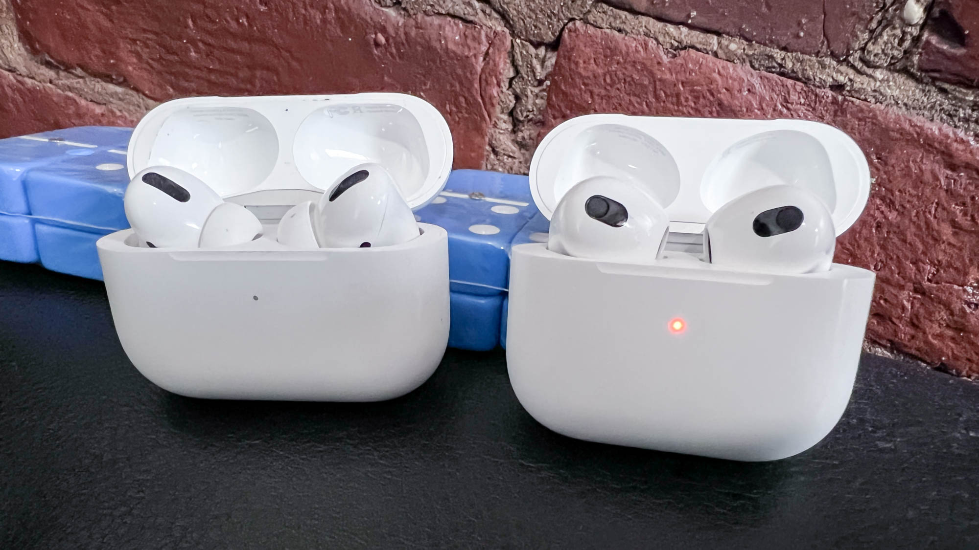 AirPods 3 Vs.  AirPods Pro
