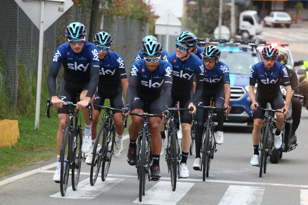 Gianni Moscon leads the group