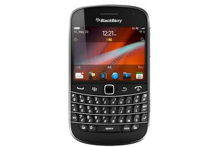 BB Bold 9900 front
