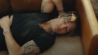 Keith Urban in the One Too Many music video