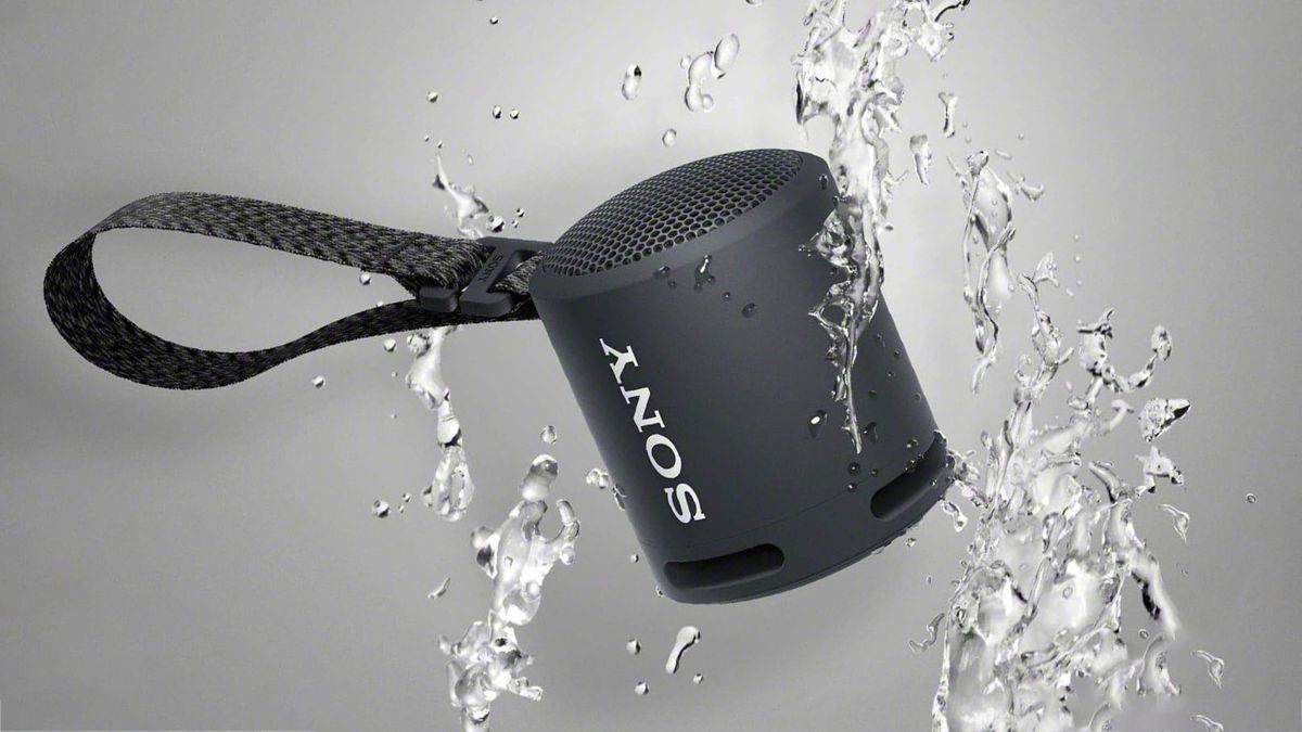 Sony Srs Xb13 Extra Bass Speaker Lifestyle Splash