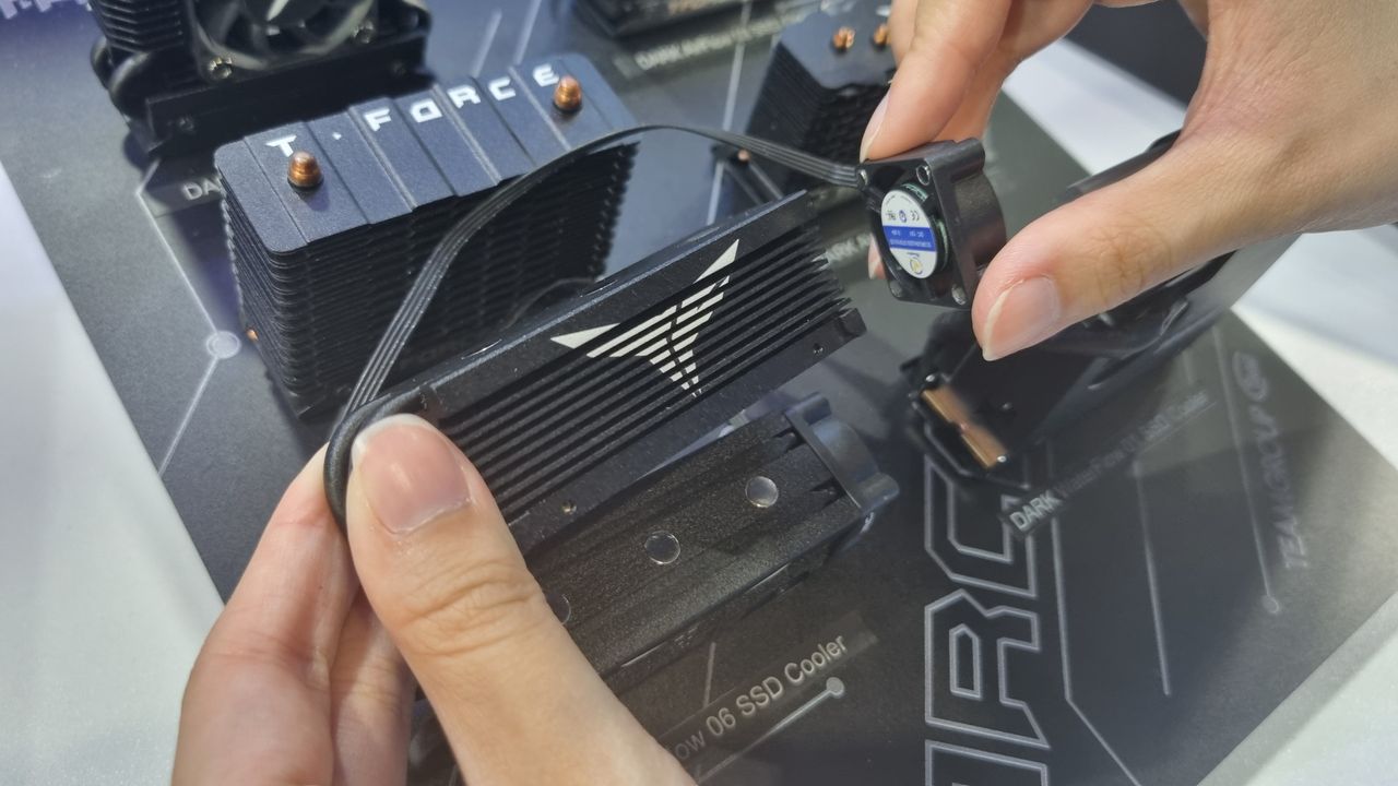 A modular magnetic SSD cooler design from Team Group at Computex 2024
