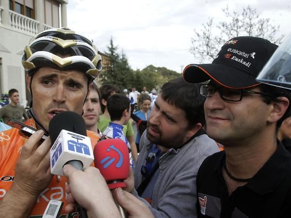 Sanchez gives his comments to the press after taking the win in GP Miguel Indurain