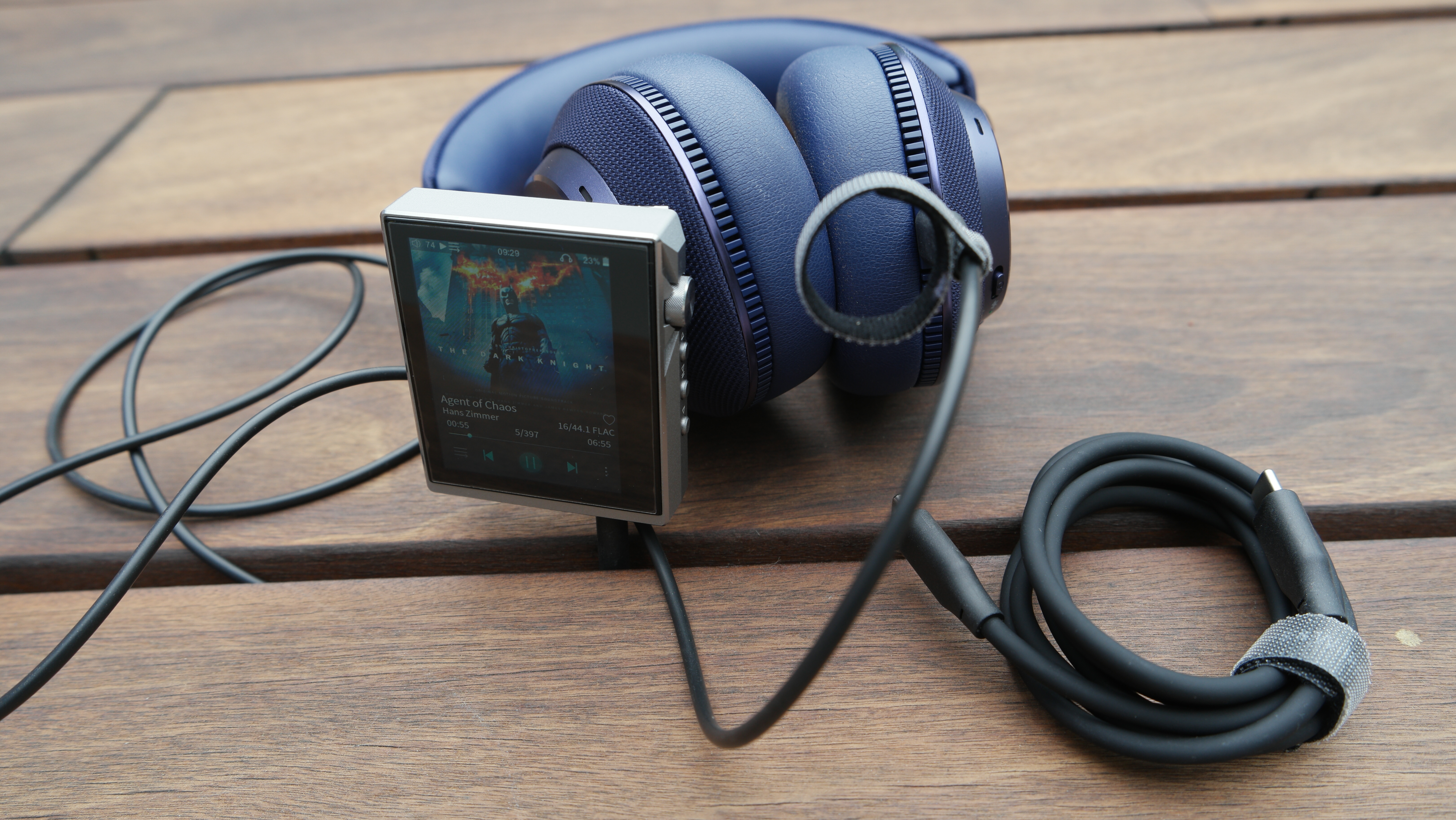 Bowers & Wilkins Px7 S3 connected to the Hidisz AP80 PRO-X DAP via the included USB-C to 3.5mm cable
