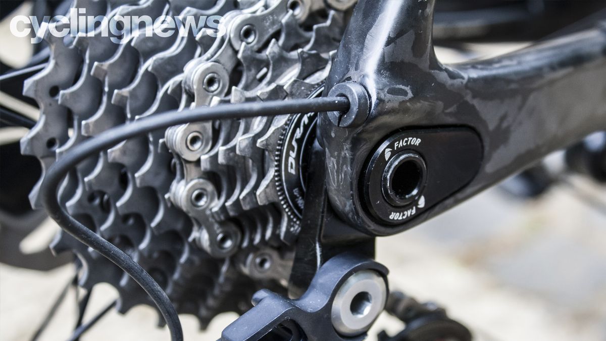 Factor O2 VAM Disc road bike