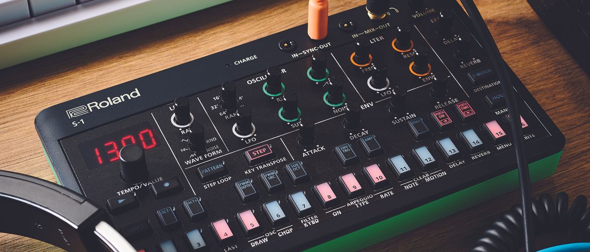 Roland S-1 Tweak Synthesizer