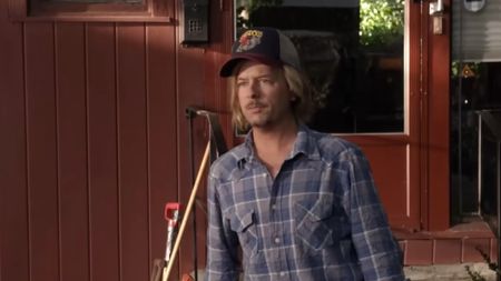 David Spade wears a trucker hat in Grown Ups 2.