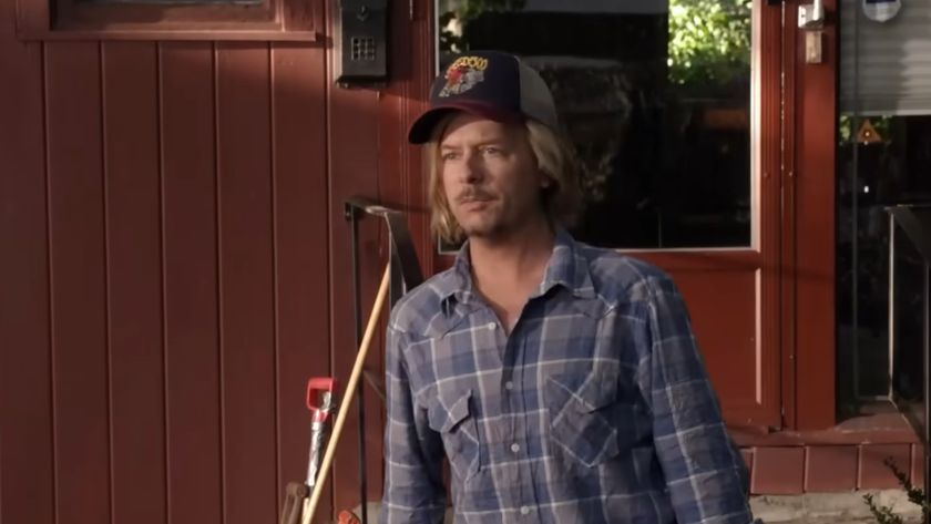 David Spade wears a trucker hat in Grown Ups 2.