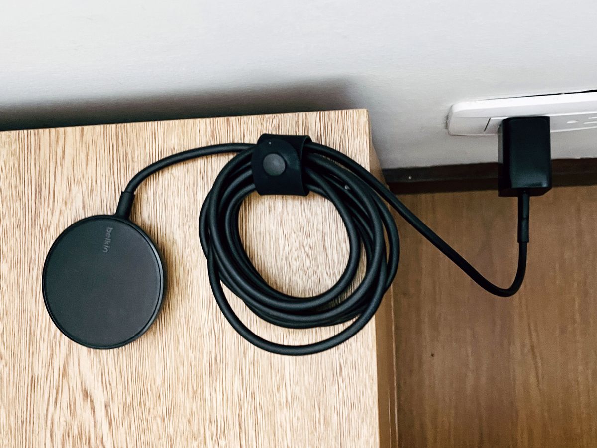 Belkin Boostcharge Portable Wireless Charger Pad review The