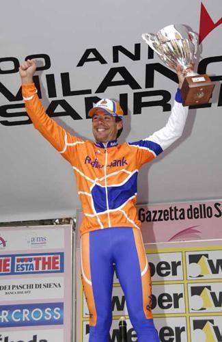 Oscar Freire (Rabobank) on the podium.