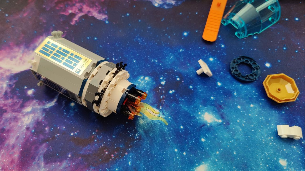 Lego Lunar Research Base
