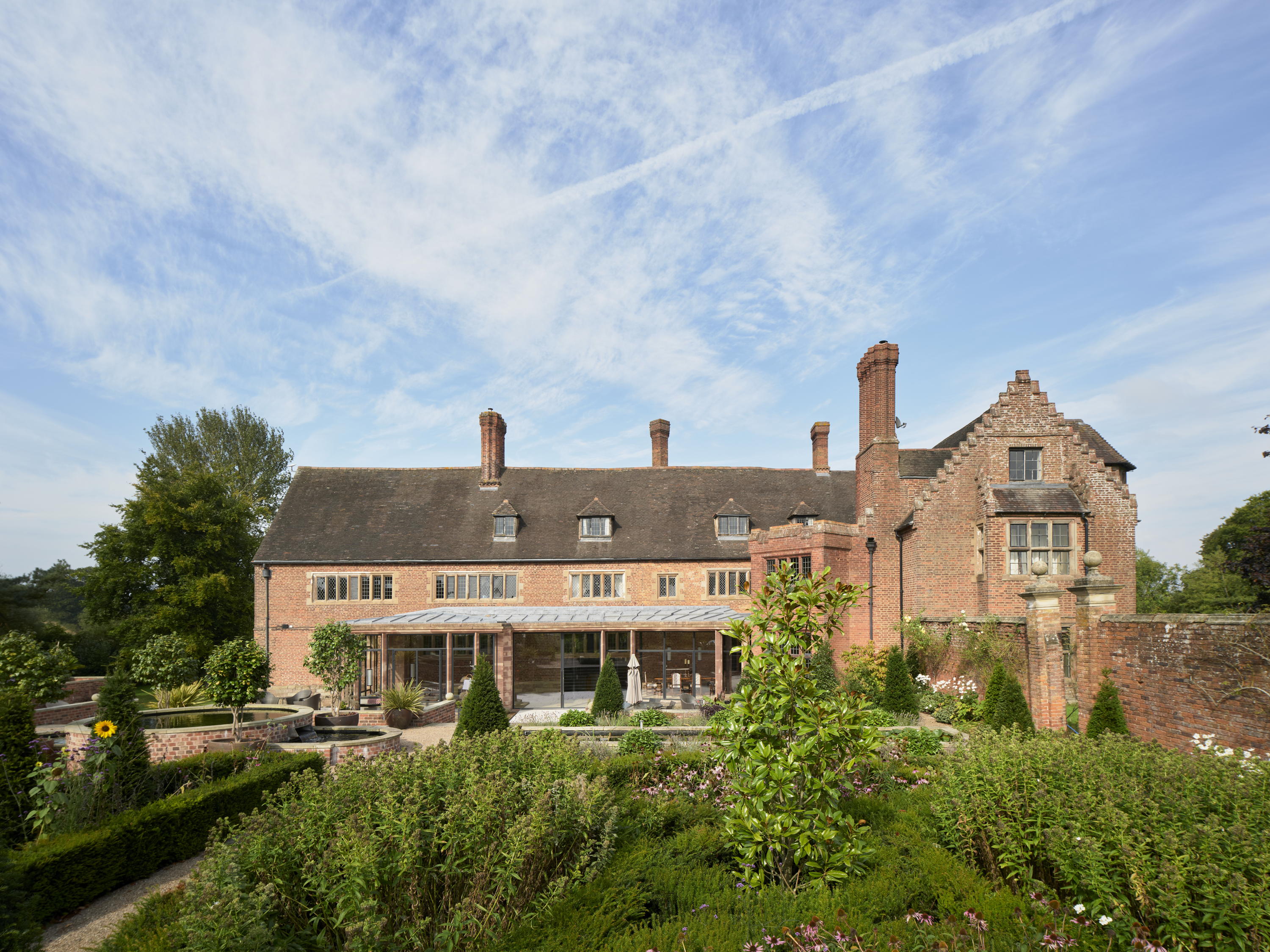 Blackladies extension by Donald Insall Associates