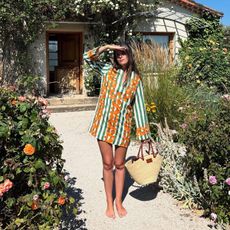 @helenacuesta outfit picture in sezane printed green and orange tunic