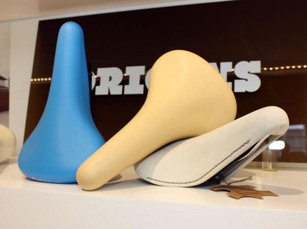 Riders looking to give their bikes a classic look could do far worse than Selle Royal's nostalgic Contour saddle.