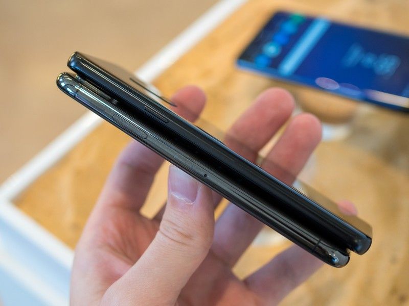 Samsung Galaxy S9 and iPhone X