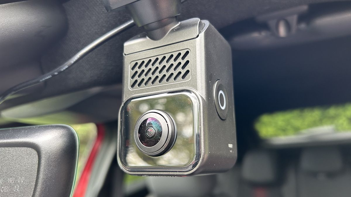 I'm impressed by the complete coverage delivered by the Vantrue E360 dash cam, even if it's a bit of a niche product