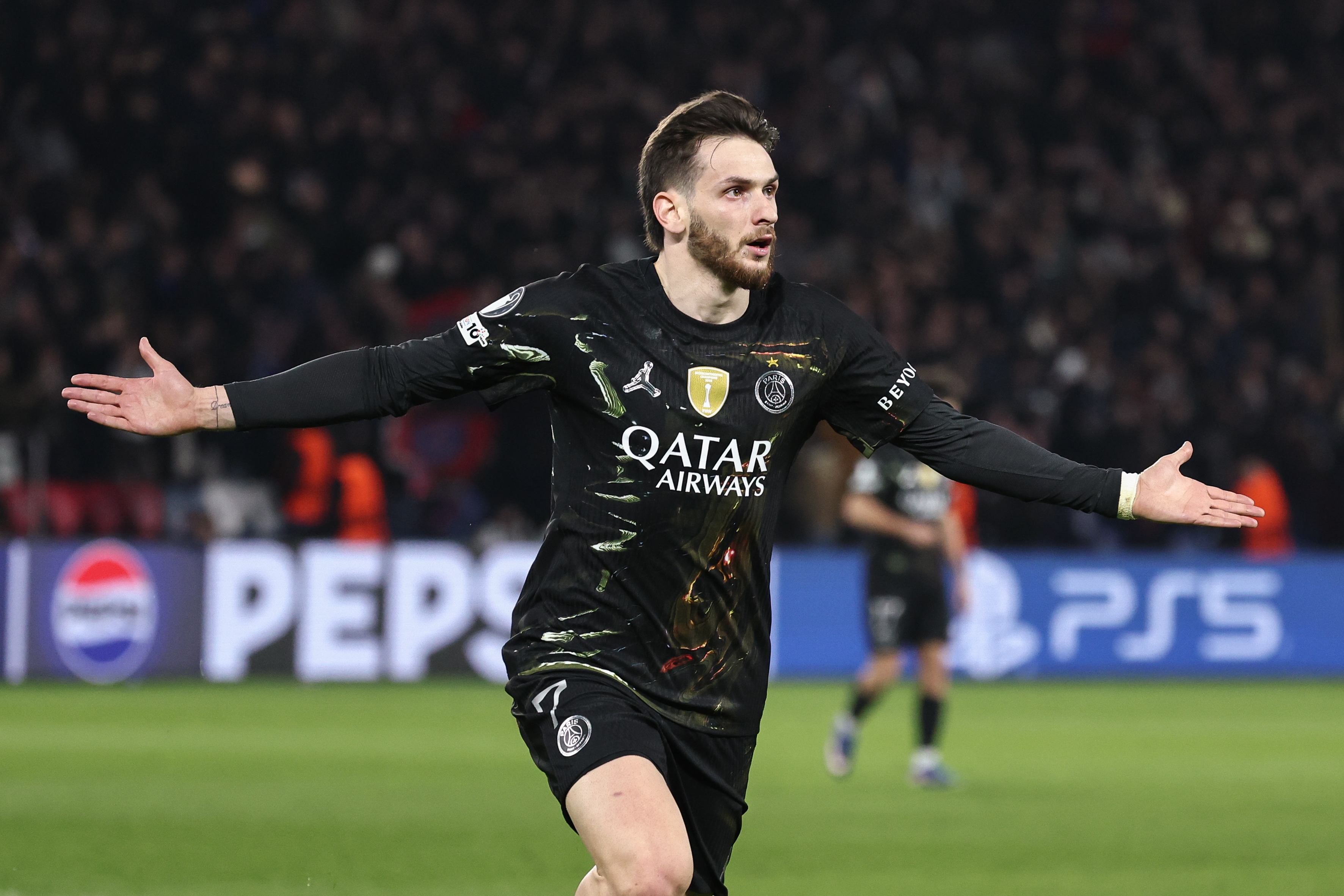 Khvicha Kvaratskhelia scored twice to help PSG earn a 5-2 first-leg success last week