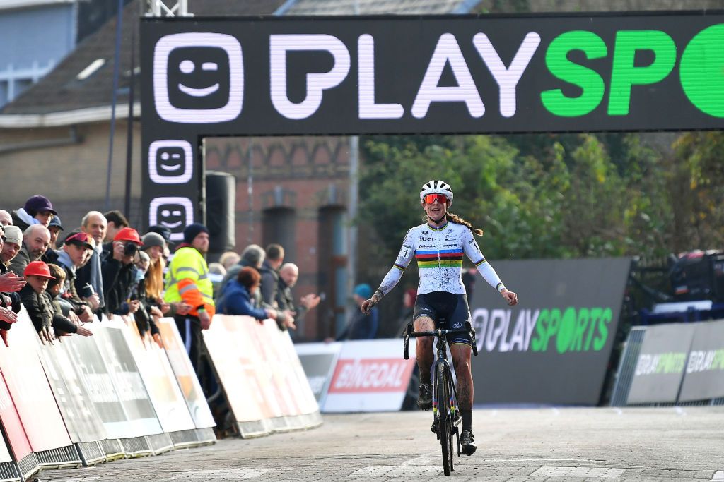 NIEL BELGIUM NOVEMBER 11 Lucinda Brand of The Netherlands and Team Baloise Trek Lions celebrates at finish line as stage race during the 10th Superprestige Niel Jaarmarktcross 2021 Womens Elite SPNiel Superprestige2022 on November 11 2021 in Niel Belgium Photo by Luc ClaessenGetty Images