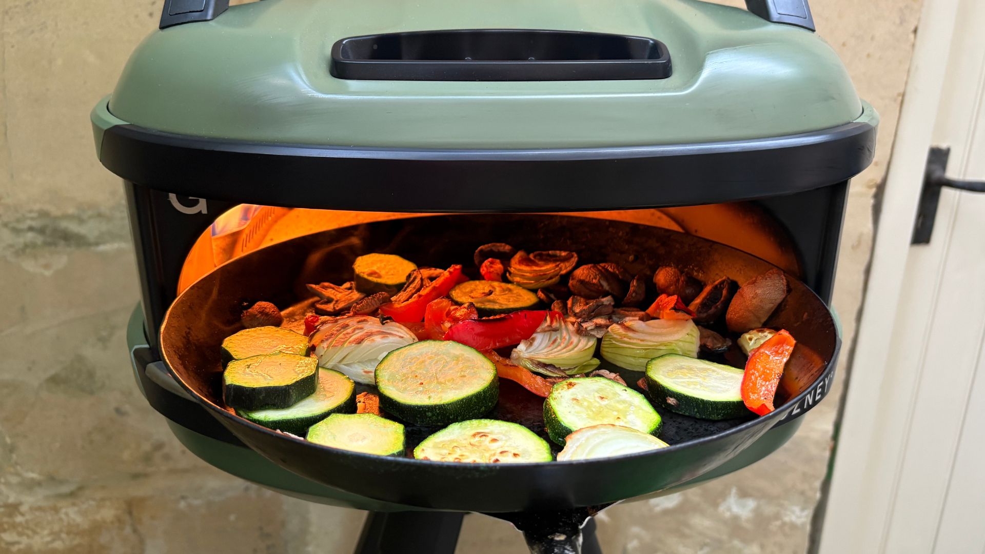 Testing the Gozney Tread Pizza Oven