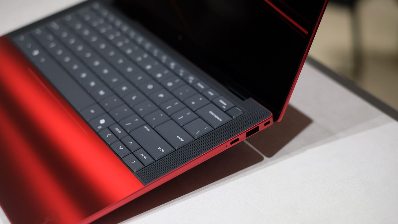 HP Limited Edition Scuderia Ferrari PC