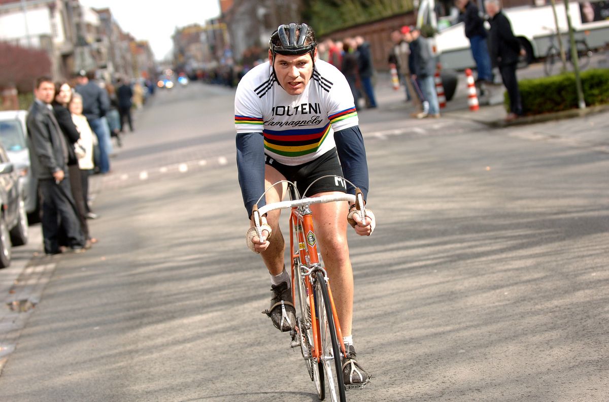 Is it Eddy Merckx? No, simply an impersonator having some fun