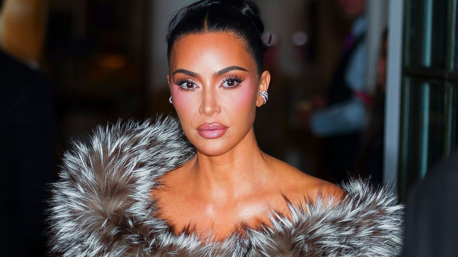 Kim Kardashian Takes This Elegant Pillowcase Everywhere