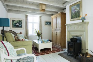 Real home: be inspired by this idyllic 1950s Irish coastal cottage ...