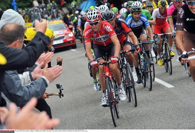 Tony Gallopin pushes the pace, racing into the Tour de France lead