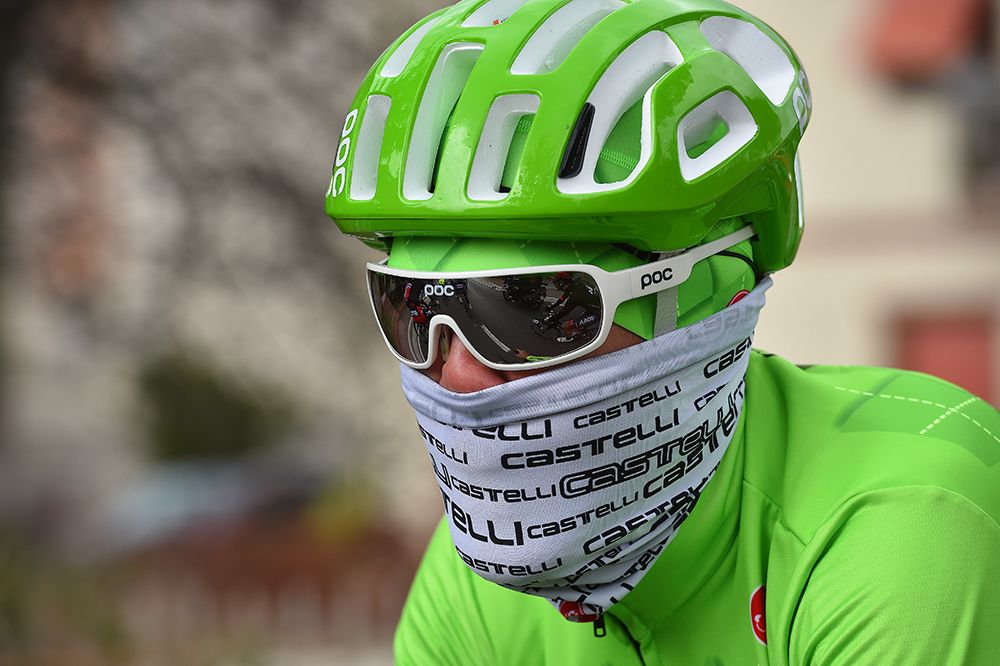 Jack Bauer (Cannondale) bundled up against the cold