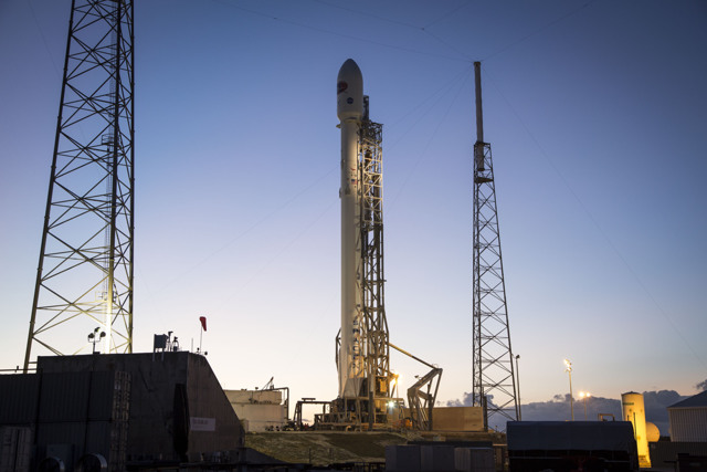 SpaceX&#039;s Falcon 9 rocket and the DSCOVR space-weather satellite on the launch pad at Florida&#039;s Cape Canaveral Air Force Station. Launch is scheduled for the evening of Feb. 11, 2015.