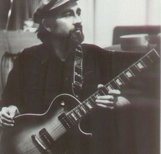 Roy Buchanan with his 1971-72 Les Paul Standard 58/54 Reissue