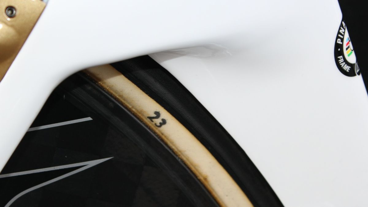 While many riders are following the wider-is-better trend, Wiggins is holding the line with 23mm tubulars.