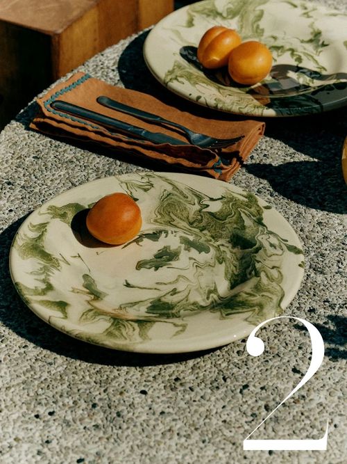 Marbled Plate in Cream/Bottle Green