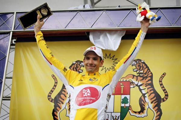 Darren Lapthorne (Drapac) took the yellow jersey