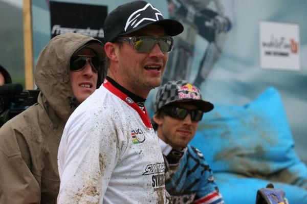 Greg Minnaar (Santa Cruz Syndicate) and Gee Atherton (Commencal) await the final finisher.