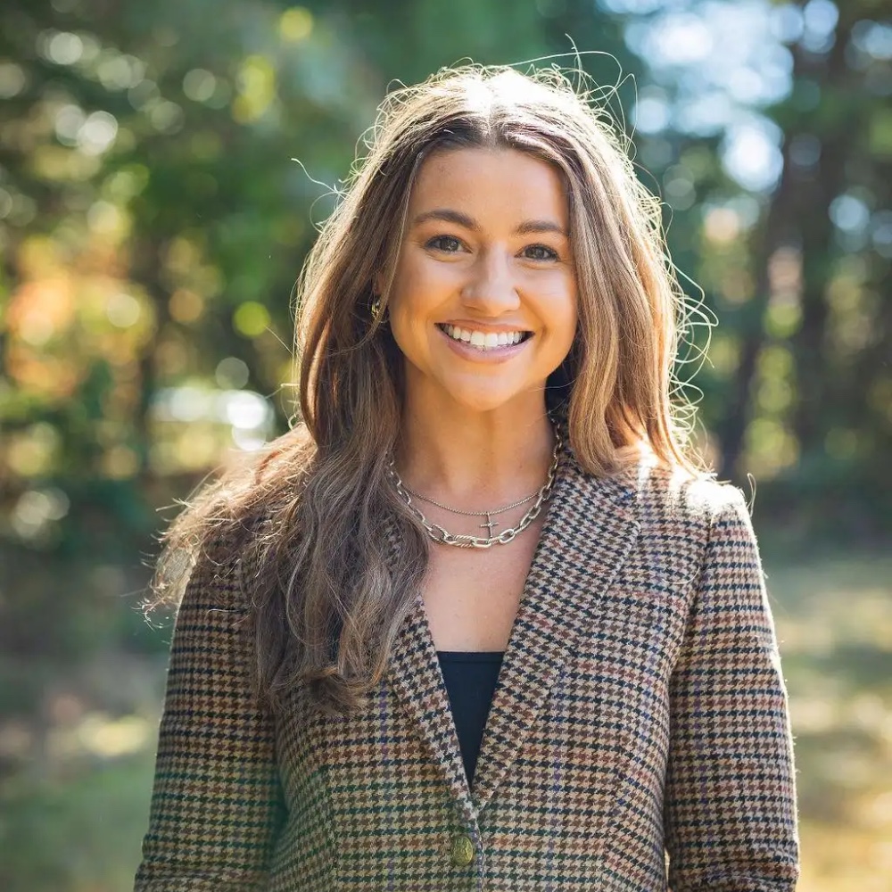 headshot of Rachel Stringer