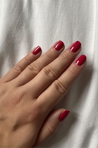 Valeza showing her full set of freshly-applied Glaize nails