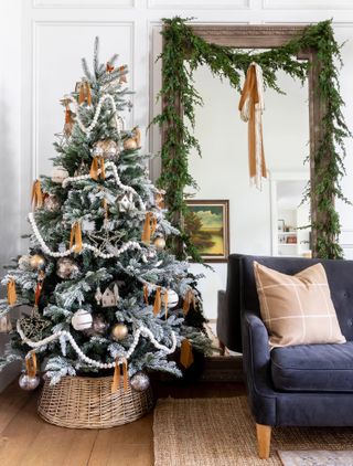 Christmas living room decor ideas: 10 ways to deck the halls | Livingetc