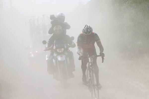 Lance Armstrong (Team Radioshack) suffered a puncture late in Stage 3, losing time to Alberto Contador (Astana) and other main rivals and expending valuable energy in the process.