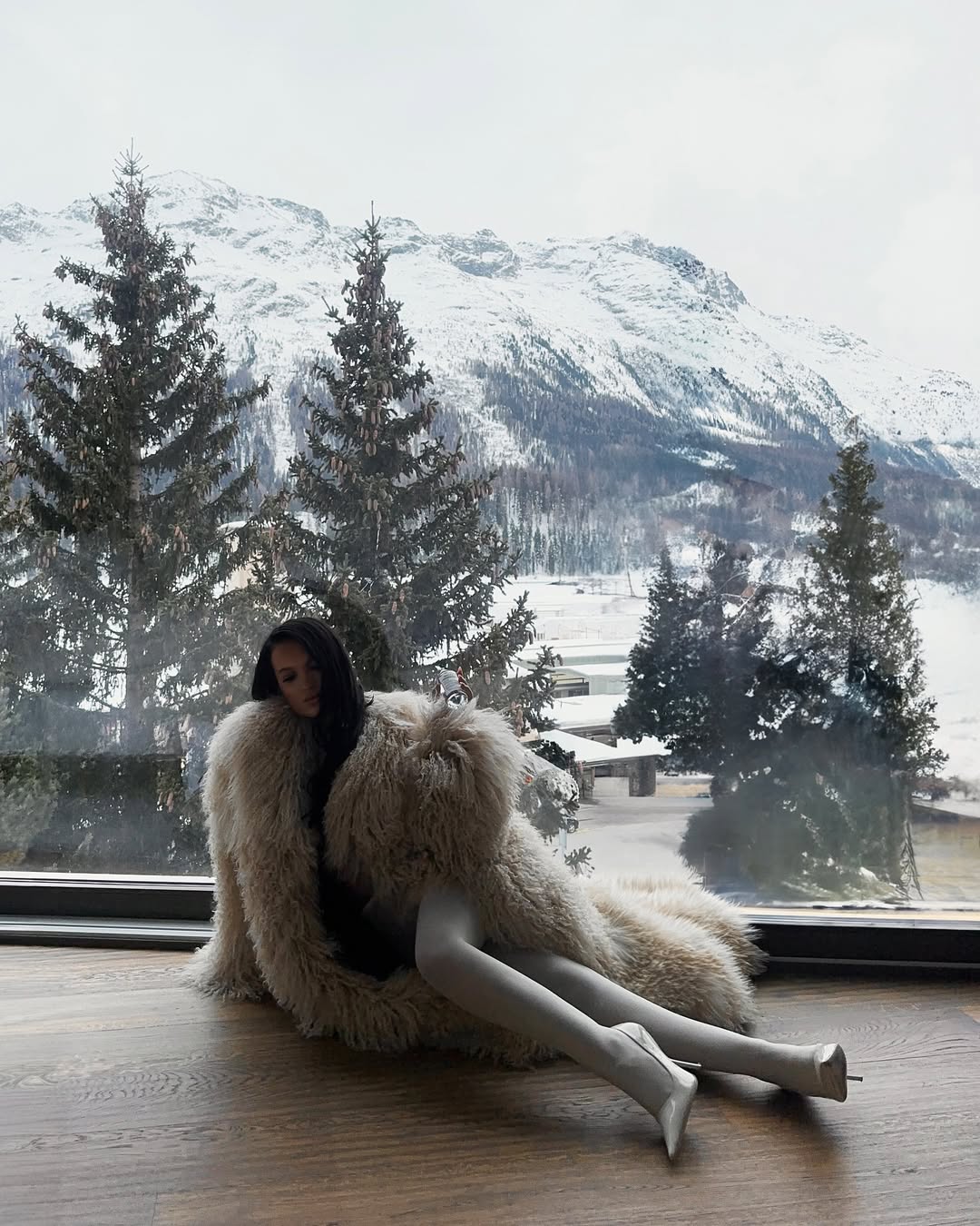 white heel trend winter 2025