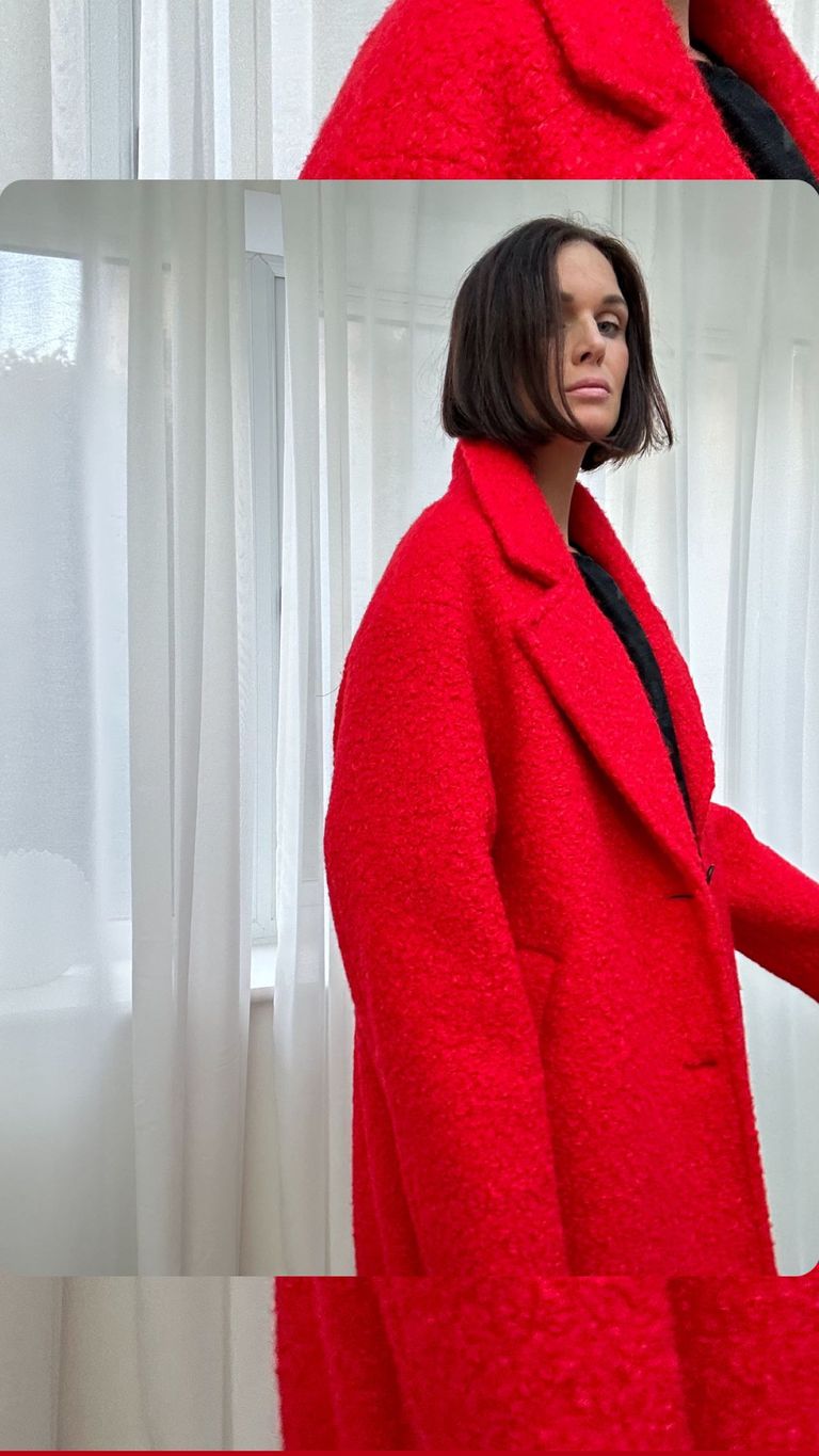 A woman with fine hair styled in a layered bob, demonstrating how light and shadow create the illusion of thickness.