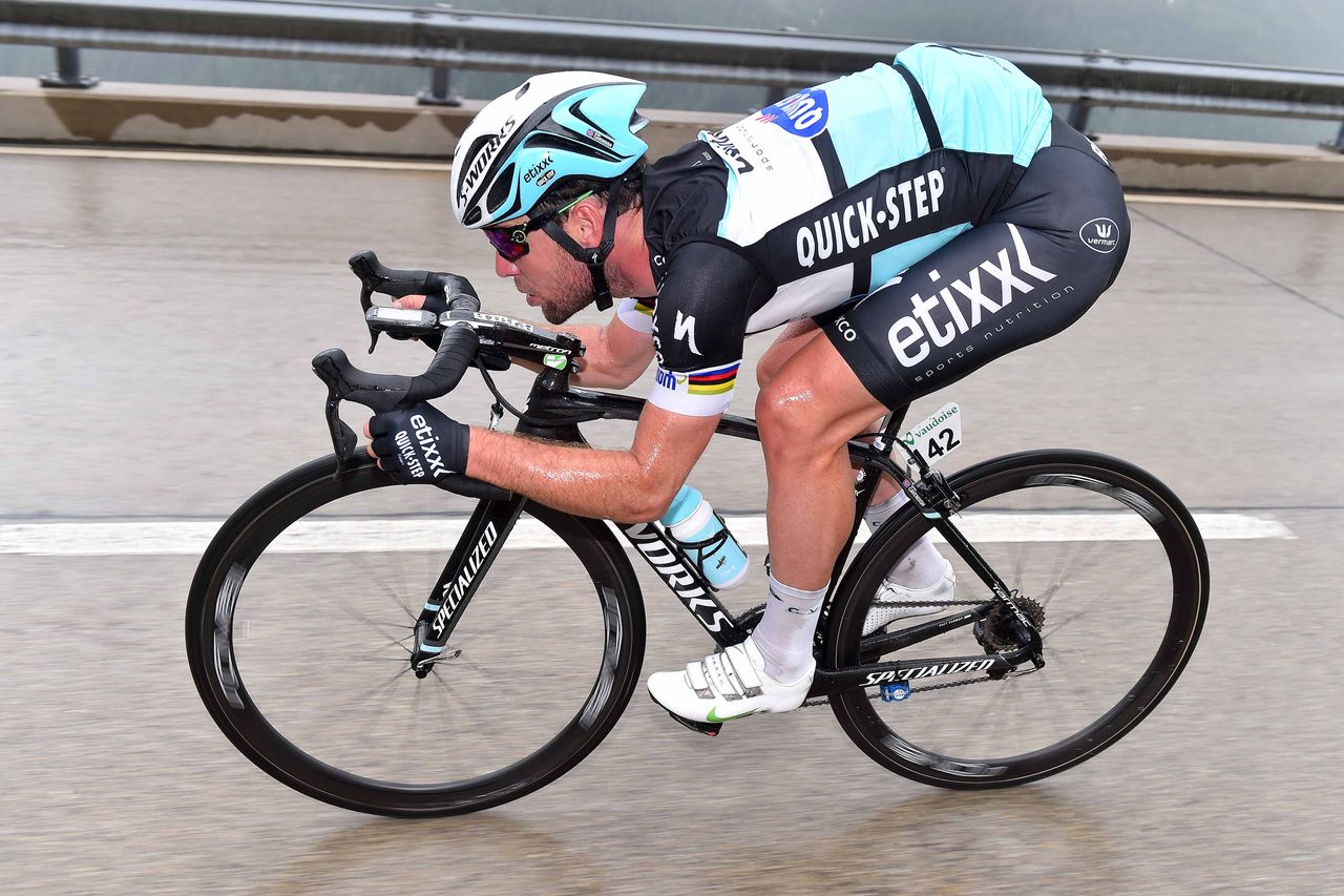 Mark Cavendish descends
